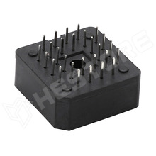 PLCC28 / IC foglalat, PLCC28, THT