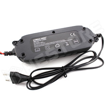 AT 55777B / Automata akkumulátor töltő 230 V / 4 A (CARGUARD)